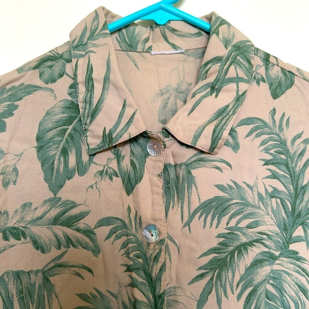 Vintage Khaki Green Tropical Print Button Down Shirt - Picture 2 of 3